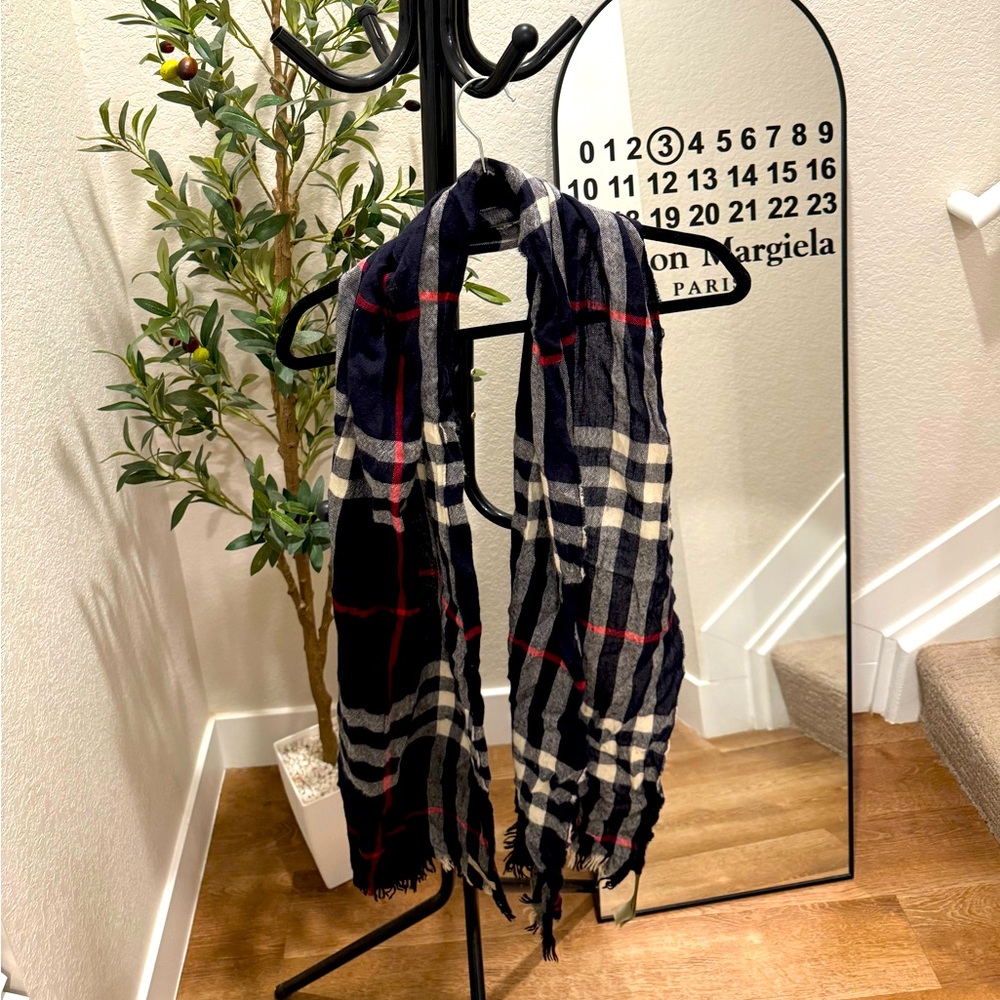Burberry classic check cashmere scarf